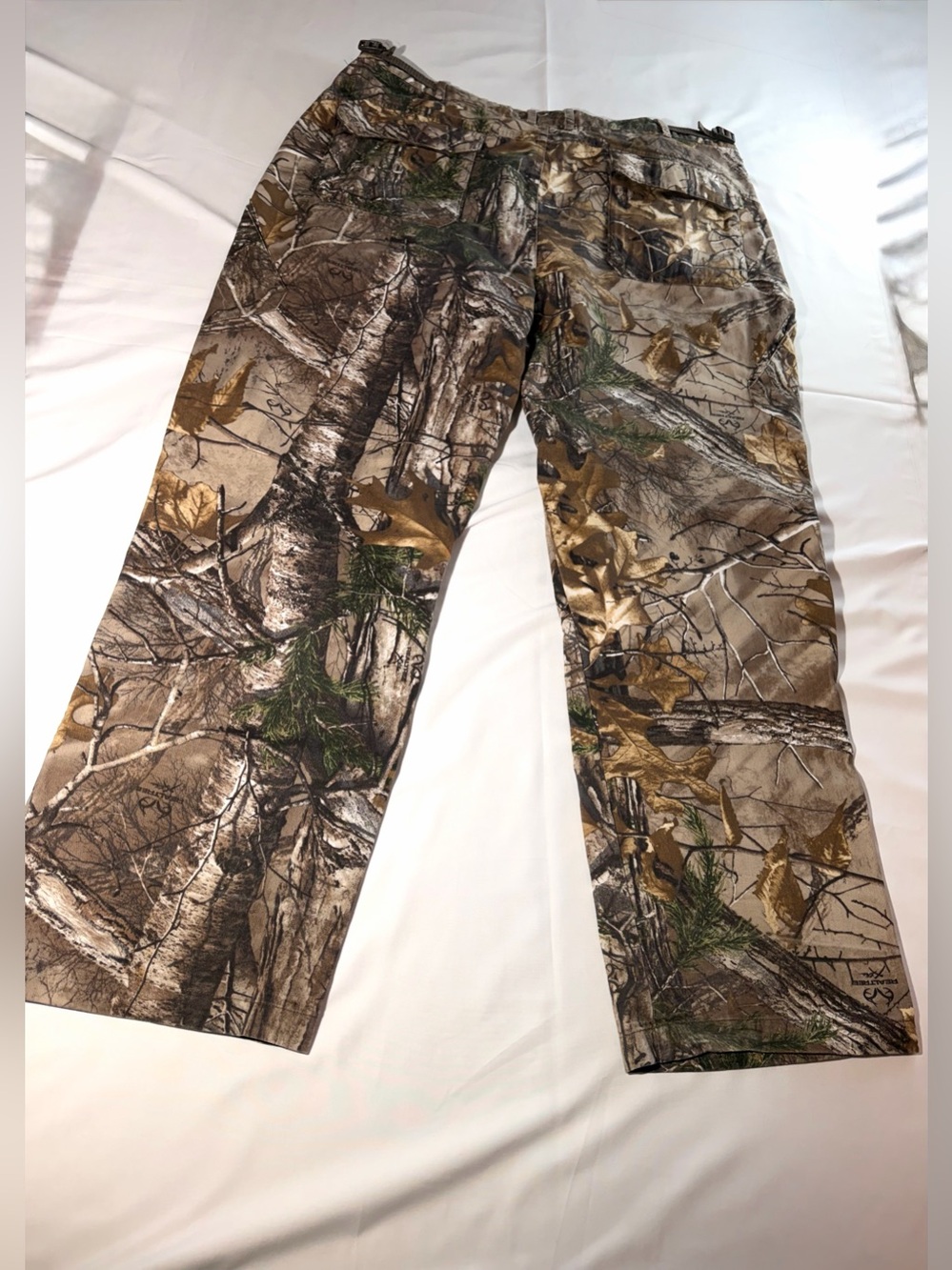 Game winner camo cargo pants men’s XL